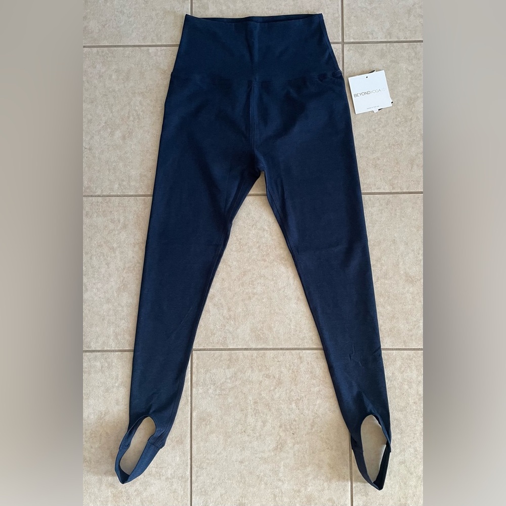 NEW NWT Beyond Yoga Spacedye Well Rounded Stirrup Legging - Medium